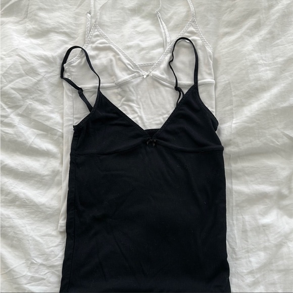 2 Aritzia SB tank tops - Picture 2 of 3
